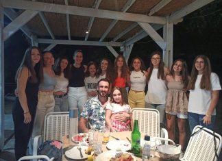 Αυλαία για τα κορίτσια του Κάδμου.